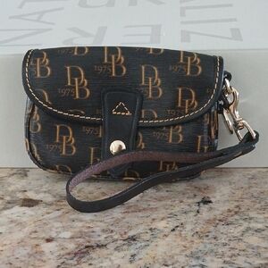 Dooney & Bourke Black and Tan Logo Wristlet